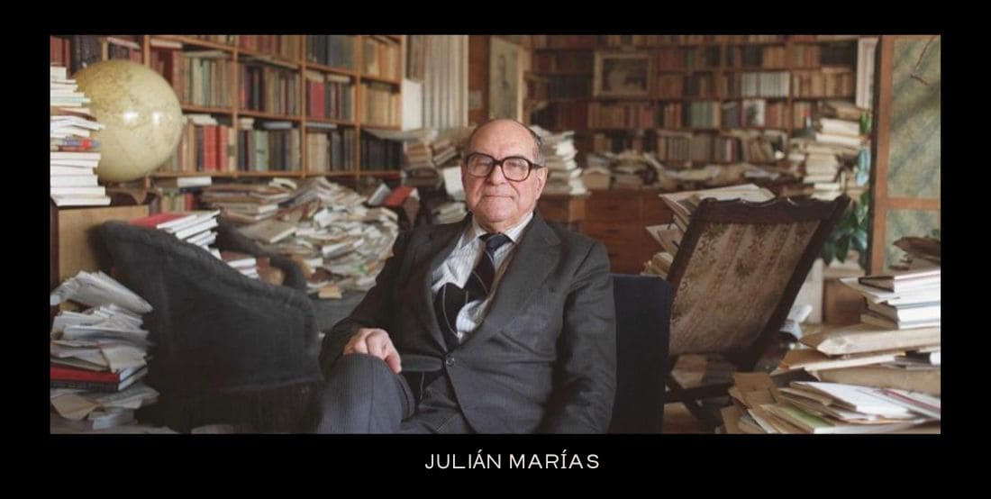Julián Marías en su biblioteca